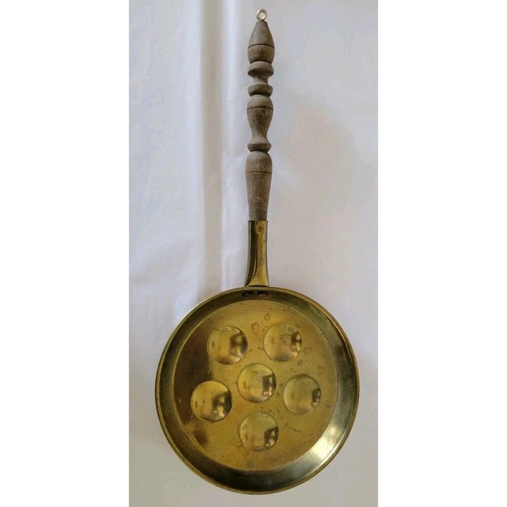 Vtg. 6” Copper Escargot Egg Poaching Pan With Wood Handle Patina Decor